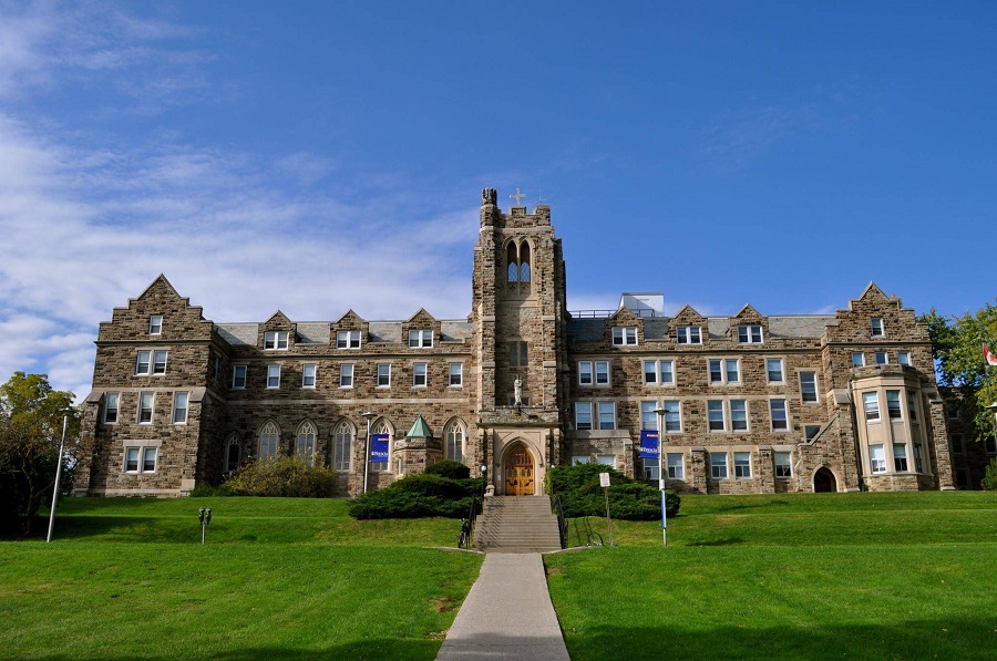 Du_hoc_Canada_-_Truong_Brescia_University_College_1