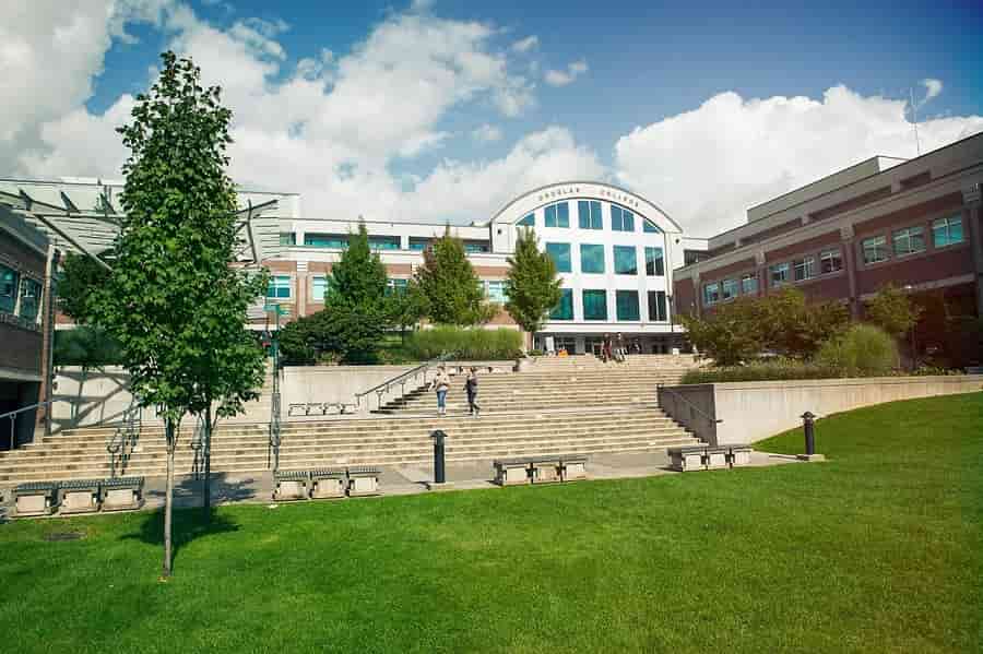 Du_hoc_Canada_-_Truong_Douglas_College_3_1